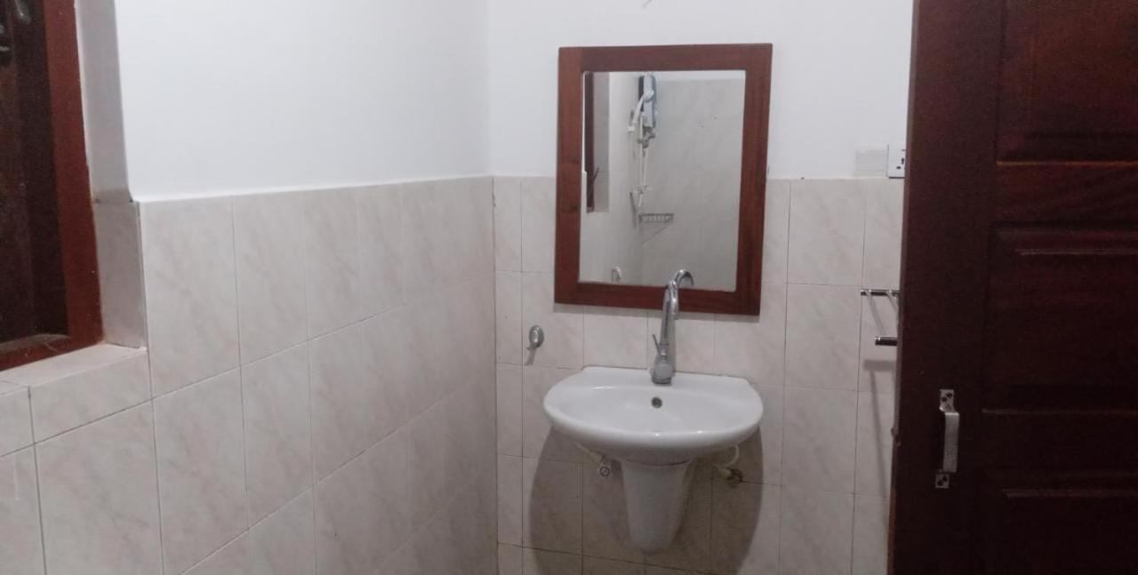 Arugambay Podbay Hotel Vịnh Arugam Ngoại thất bức ảnh
